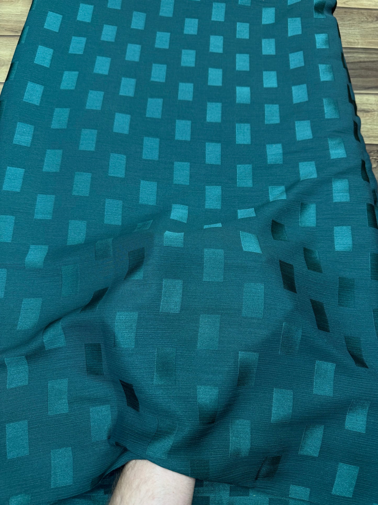 Jacquard Crinkle 06