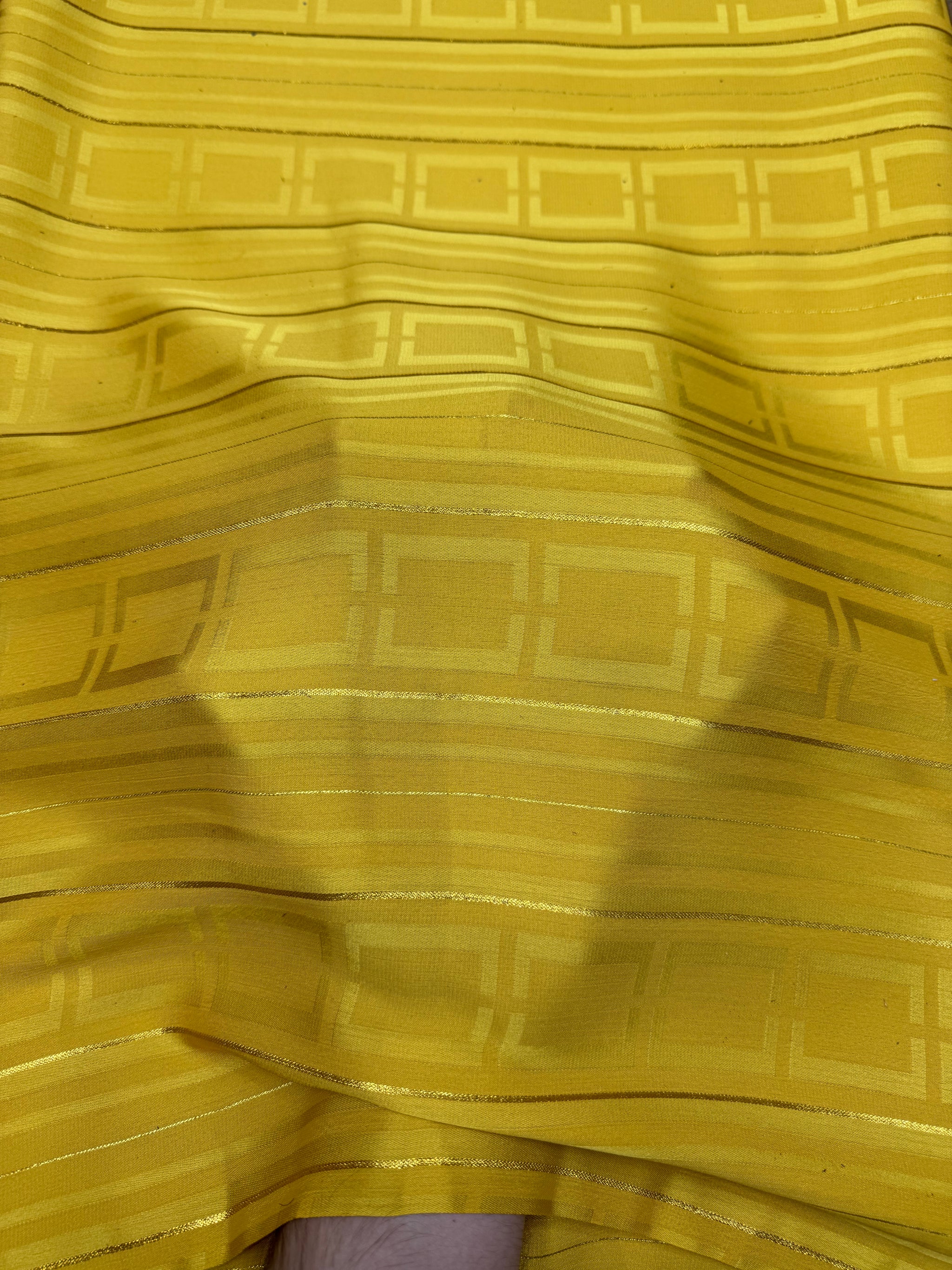 Mahrang Jacquard 14