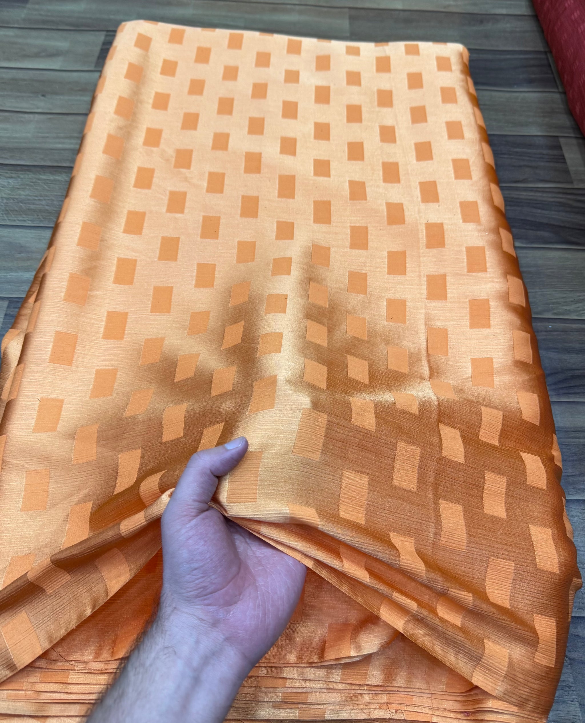 Jacquard Crinkle 18