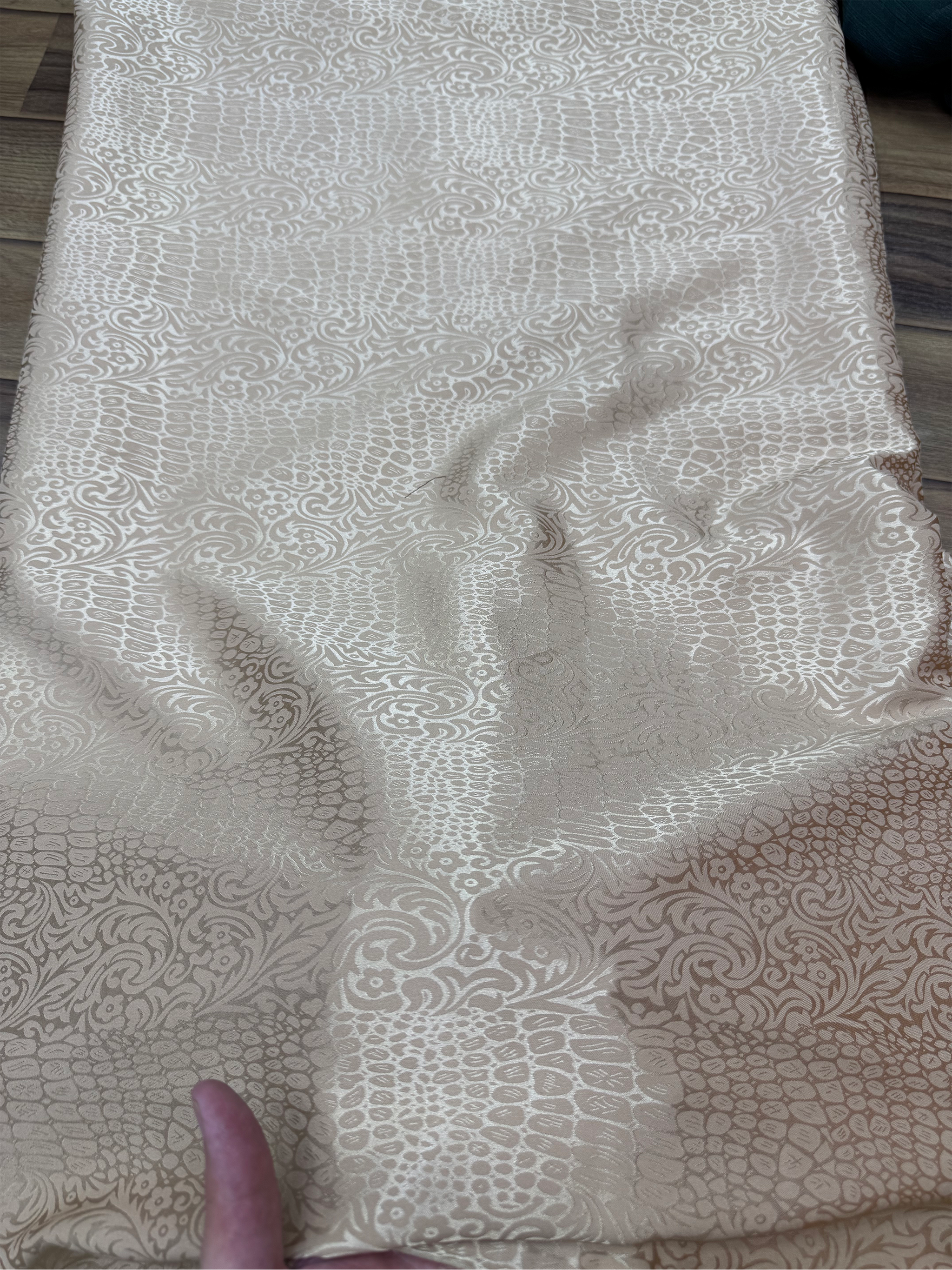 Jacquard Silk 47